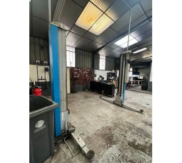 Pont hydraulique 2 colonnes capacité de levage 4200 kgs